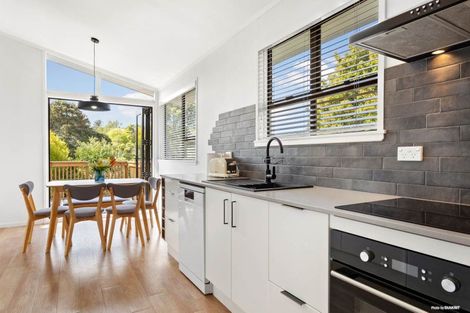 Photo of property in 48 Weatherly Road, Torbay, Auckland, 0630