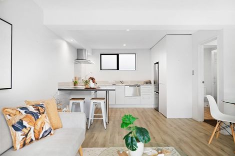 Photo of property in 2/22 Springfield Road, St Albans, Christchurch, 8014