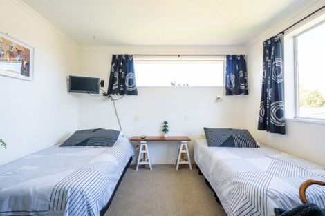 Photo of property in 2 Estuary Crescent, Fairfield, Dunedin, 9018