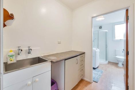 Photo of property in 16 Sequoia Place, Sunnynook, Auckland, 0620
