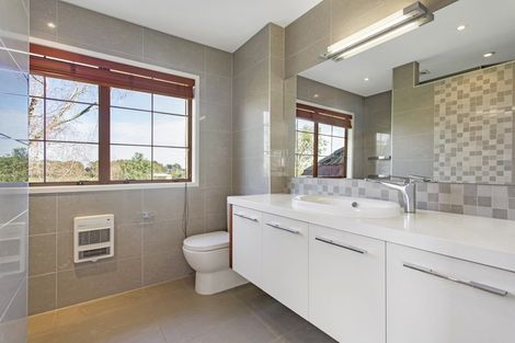 Photo of property in 48 Ponga Road, Opaheke, Papakura, 2584