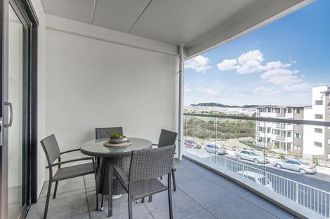 Photo of property in Apollo Apartments, 201/46 Rosedale Road, Rosedale, Auckland, 0632