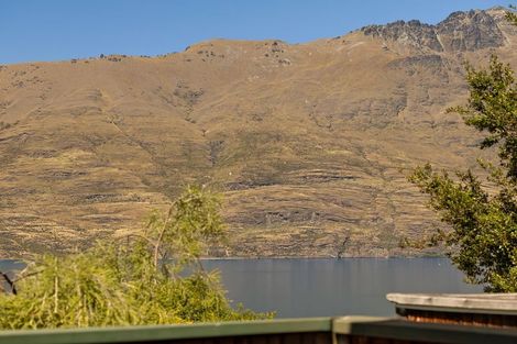 Photo of property in 22b Evergreen Place, Sunshine Bay, Queenstown, 9300