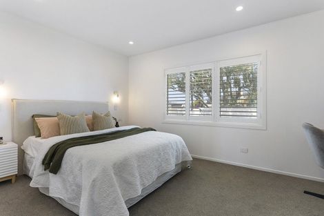 Photo of property in 87 Sylvan Avenue, Northcote, Auckland, 0627