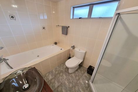 Photo of property in 5 Houhere Close, Albany, Auckland, 0632