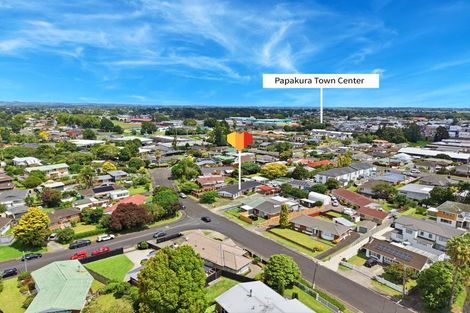 Photo of property in 10 Alf Walker Place, Papakura, 2110