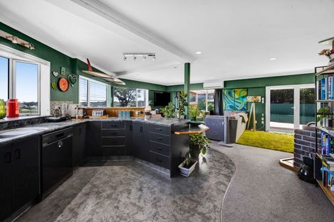 Photo of property in 5 Scott Street, Moturoa, New Plymouth, 4310