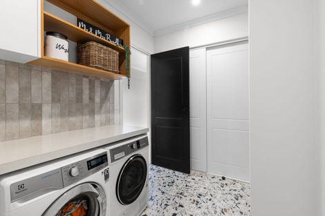 Photo of property in 29 Tuscany Way, Fitzherbert, 4410