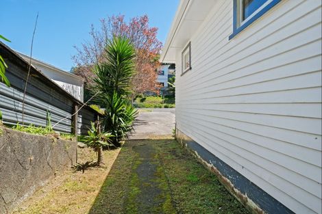 Photo of property in 81 Awanui Street, Merrilands, New Plymouth, 4312