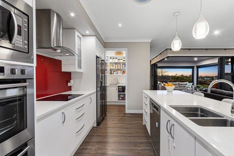 Photo of property in 32 Hawkridge Heights, Bethlehem, Tauranga, 3110