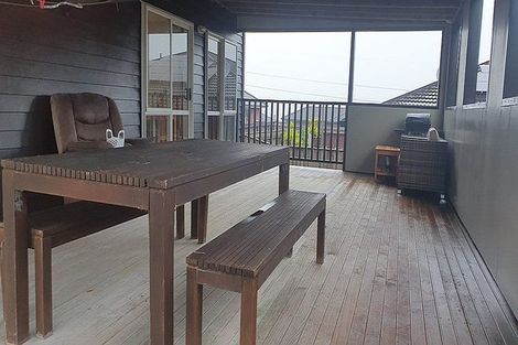 Photo of property in 81a Percy Kinsman Crescent, Riverstone Terraces, Upper Hutt, 5018