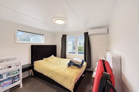 Photo of property in 202 Wellington Road, Wainuiomata, Lower Hutt, 5014