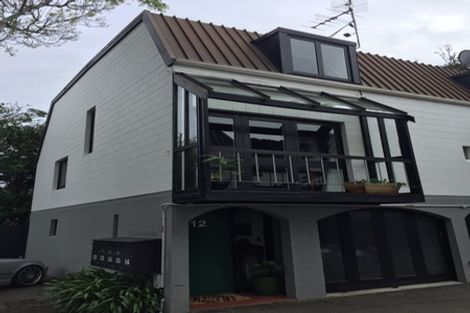 Photo of property in 12/10 Pitarua Street, Thorndon, Wellington, 6011