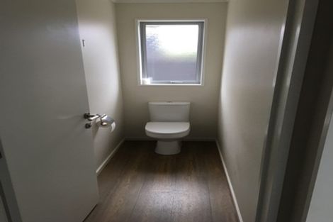 Photo of property in 10 Handley Crescent, Wigram, Christchurch, 8042