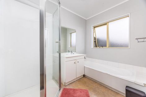 Photo of property in 1 Tullis Place, Burswood, Auckland, 2013