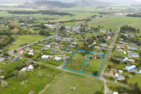 Photo of property in 34 Jervois Terrace, Ohau, Levin, 5570