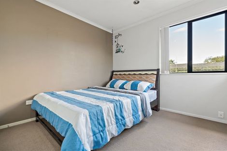 Photo of property in 28a Manuroa Road, Takanini, 2112