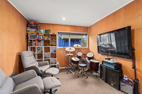 Photo of property in 8 Kaipatiki Rise, Haruru, 0204