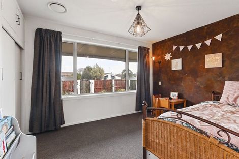 Photo of property in 8 Gibbs Drive, Woodend, 7610