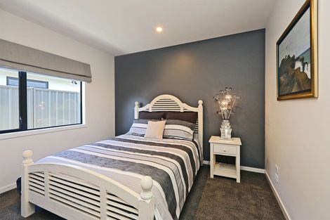 Photo of property in 20 Aspiring Drive, Poraiti, Napier, 4112