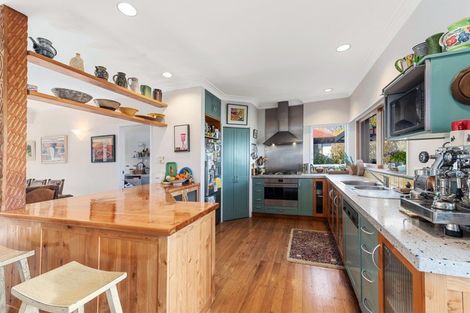 Photo of property in 180 Kawaha Point Road, Kawaha Point, Rotorua, 3010