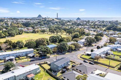 Photo of property in 22 Cook Street, Marfell, New Plymouth, 4310