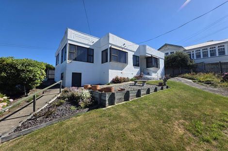 Photo of property in 32a Wharfe Street, South Hill, Oamaru, 9400