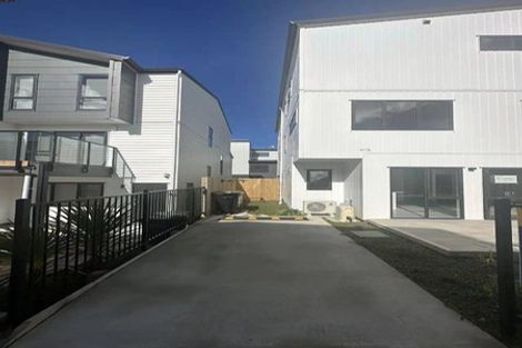 Photo of property in 1 Dotterel Place, Westgate, Auckland, 0614