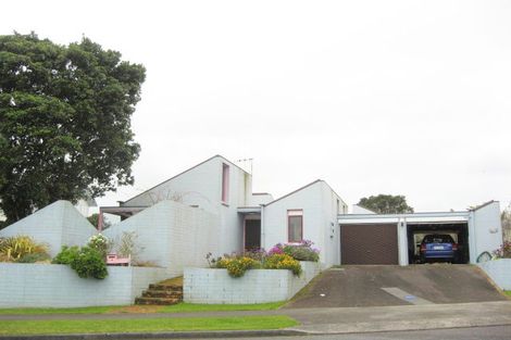 Photo of property in 3 Russell Drive, Oakura, 4314