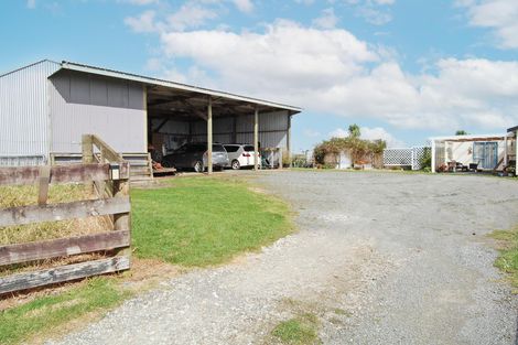 Photo of property in 210g Pukenui Road, Kaiwaka, 0573