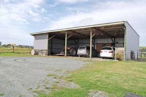 Photo of property in 210g Pukenui Road, Kaiwaka, 0573