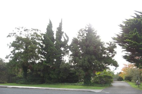 Photo of property in 126 Bleakhouse Road, Mellons Bay, Auckland, 2014