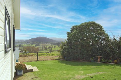 Photo of property in 210g Pukenui Road, Kaiwaka, 0573