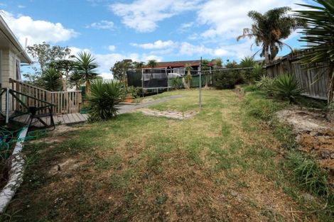 Photo of property in 14 Aldern Road, Massey, Auckland, 0614