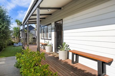 Photo of property in 202 Beverley Terrace, Whangamata, 3620