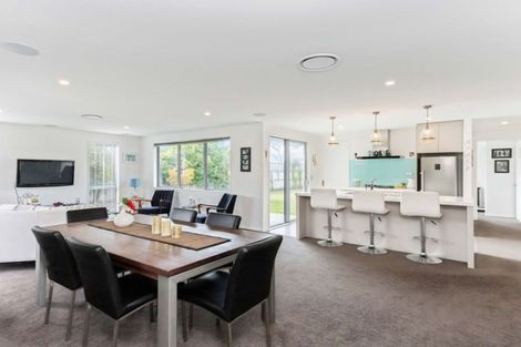 Photo of property in 48 Blue Gum Place, New Brighton, Christchurch, 8083