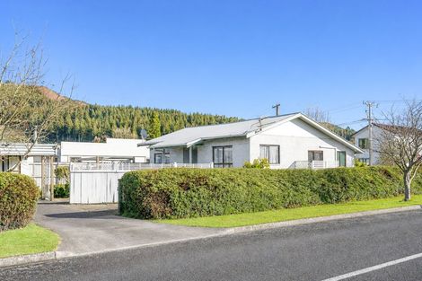 Photo of property in 23a Kawaha Point Road, Fairy Springs, Rotorua, 3015