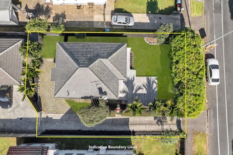 Photo of property in 210 Pilkington Road, Point England, Auckland, 1072