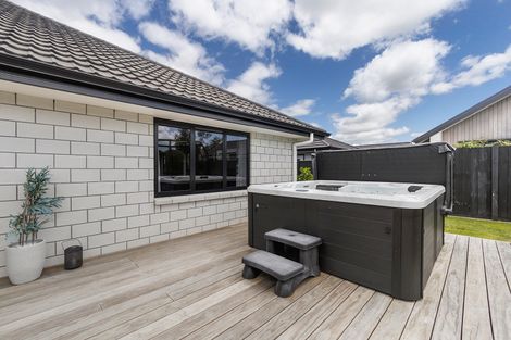 Photo of property in 39a Norfolk Drive, Cambridge, 3434