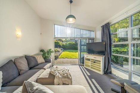 Photo of property in 17 Scoresby Grove, Whitby, Porirua, 5024