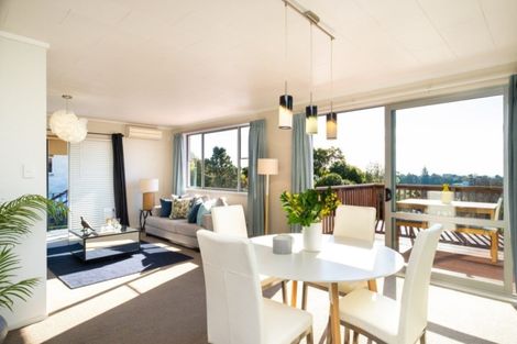 Photo of property in 25 Tauroa Road, Havelock North, 4130