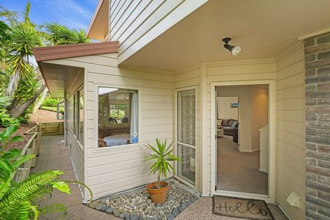 Photo of property in 46 Unsworth Drive, Unsworth Heights, Auckland, 0632