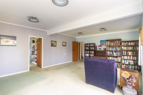 Photo of property in 13 Julian Place, Westown, New Plymouth, 4310