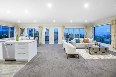 Photo of property in 5 Maxwelton Drive, Mairangi Bay, Auckland, 0630