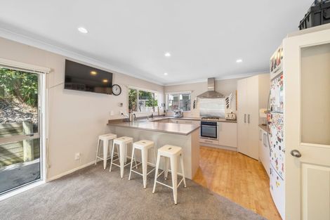 Photo of property in 92 Amesbury Drive, Churton Park, Wellington, 6037