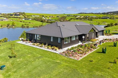 Photo of property in 29 Daniel Parade, Mangawhai, 0975