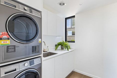 Photo of property in 10a Whiteley Street, Moturoa, New Plymouth, 4310