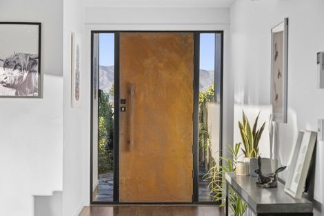 Photo of property in 30 Niger Street, Wanaka, 9305