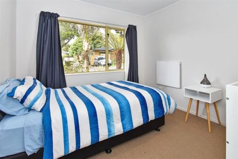 Photo of property in 22 The Glade South, Pukekohe, 2120