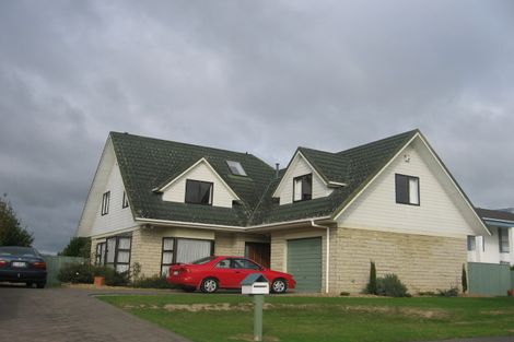 Photo of property in 4 Hanmer Place, Highbury, Palmerston North, 4412